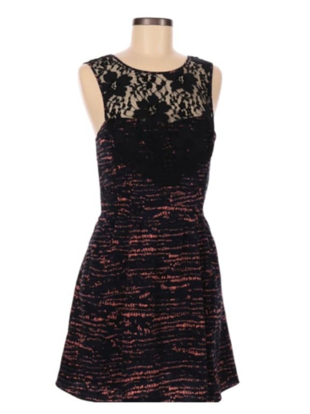 Sleeveless Lacy Dress